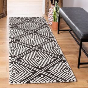 SAFAVIEH Cambridge Collection Runner Rug - 2'6" x 8', Ivory & Charcoal, Handmade Moroccan Wool, Ideal for High Traffic Areas in Living Room, Bedroom (CAM402A)