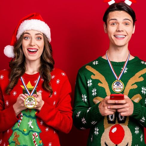 48 قطعة من Remuuly سترة قبيحة لعيد الميلاد وميدالية وكأس عيد الميلاد القبيحة سترة مسابقة جوائز ميدالية مع شريط للرقبة و48 قطعة من ملصقات سترة قبيحة لحفلات العطلات in Kuwait