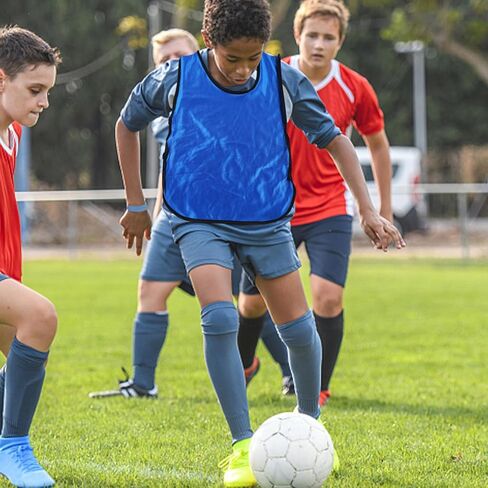 5 قطع من سترات Pinnies Scrimmage لتدريب الفريق من الجيرسيه للأطفال والشباب في سن المراهقة والأطفال في سن المراهقة سترة كرة القدم Pinnies للشباب سترات رياضية (أزرق) in Kuwait