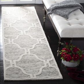 SAFAVIEH Cambridge Collection 2'6" x 8' Light Brown / Ivory CAM727R Handmade Moroccan Distressed Premium Wool Runner Rug