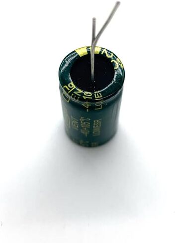 20 قطعة 25 فولت 3300 فائق التوهج 25 فولت 3300mfd 105c الألومنيوم مُكثَّف كهربائيًا 13 × 25 مللي متر in Kuwait