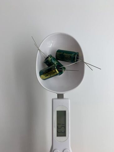 20 قطعة 25 فولت 3300 فائق التوهج 25 فولت 3300mfd 105c الألومنيوم مُكثَّف كهربائيًا 13 × 25 مللي متر in Kuwait