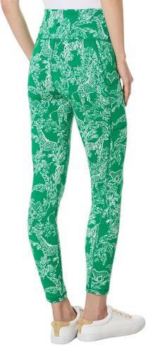 Lilly Pulitzer، للنساء، عامل حماية من أشعة الشمس فوق البنفسجية 50+، سروال ضيق مرتفع الارتفاع لعطلة نهاية الأسبوع، حفلة سفاري خضراء على شكل أوراق الكمان، المقاس: صغير جدًا، درزة البنطال الداخلية: 26 in Saudi Arabia