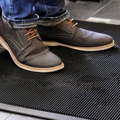 حصيرة مطهرة لأحذية الخنازير الجديدة وحصيرة مدعومة من البوليستر لمتجر البوتيك الخاص بك، باللون الأسود in Kuwait