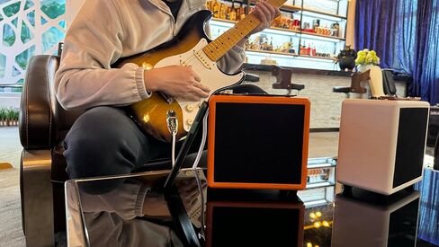 Guitar Amp, 5W Mini Guitar Amplifier Portable with Volume, Gain and Overdrive Control for Electric Guitar Bass Desktop Practice Kids Beginner Starter (Orange) in Kuwait