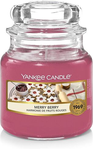 شمعة معطرة من يانكي كاندل، شمعة بجرة صغيرة من ميري بيري، وقت الحرق: حتى 30 ساعة in Kuwait