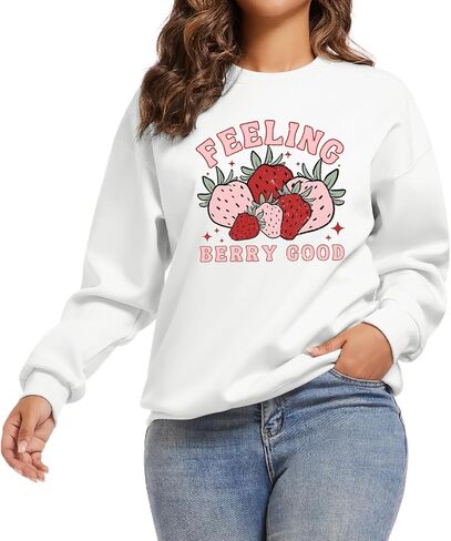 Cute Strawberry Graphic Crewneck Sweatshirts For Women Kawaii Aesthetic Printed Sweatshirt Trendy Long Sleeve Shirt in Kuwait