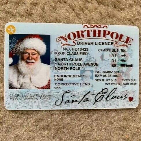 سانتا كلوز فقدت رخصة القيادة زينة عيد الميلاد، الجدة سانتا مزلقة بطاقة الهوية رخصة الطيران، رخصة الطيران عشية عيد الميلاد هدية مربع هدية شجرة عيد الميلاد زخرفة الحلي المعلقة الزخرفية in Saudi Arabia