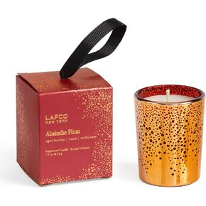 شمعة LAFCO New York 2024 Holiday Votive، شجرة التنوب الخشبية - 1.9 أونصة - وقت حرق لمدة 20 ساعة - وعاء زجاجي مزخرف قابل لإعادة الاستخدام - صنع في الولايات المتحدة الأمريكية