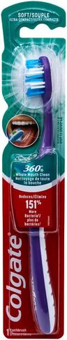 فرشاة أسنان كولجيت 360 لتنظيف الفم بالكامل، رأس مضغوط للغاية، ناعمة (ألوان مختلفة) - عبوة من 3 قطع in Kuwait