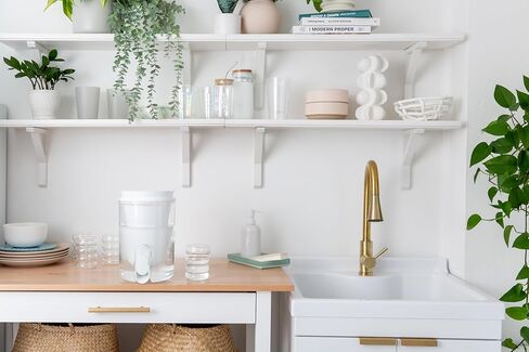 LifeStraw Home Studio Water Filter Dispenser, 10-Cup, Jade Green, BPA-Free Designed for Everyday Protects Against Bacteria, parasites, microplastics, PFAS, Lead, and Improves Taste in Kuwait