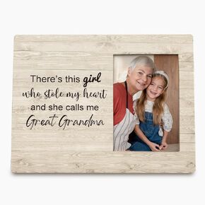 Gigi Picture Frame, Gigi Gifts for Grandma, Grandma Photo Frame, Mothers Day Gifts for Gigi Grandma from Granddaughter, There’s this Girl She Calls Me Gigi Picture Photo Frames 4x6