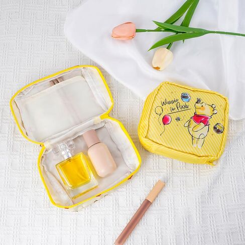 قطعتان من حامل فترة تخزين المناديل الصحية من Pooh Bear، حقيبة تخزين الفوط الصحية Eeyore Piglet، حامل وسادة تامبون للنساء (أصفر) in Kuwait