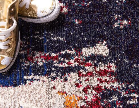 مجموعة Loom Estrella Collection الفريدة من نوعها، ريفي، حديث، متدرج، سجادة منطقة متعثرة، 5' 1" × 8' 0"، وردي/أزرق داكن in Saudi Arabia