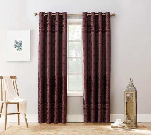 لوحة ستارة Sun Zero Elidah Medallion مخملية حرارية شديدة التعتيم بحلقات معدنية، مقاس 50 بوصة × 95 بوصة، ميرلوت in Kuwait