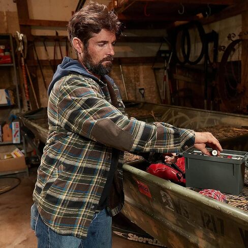 Legendary Whitetails Men's Camp Night Berber Lined Hooded Flannel Shirt Jacket in Saudi Arabia