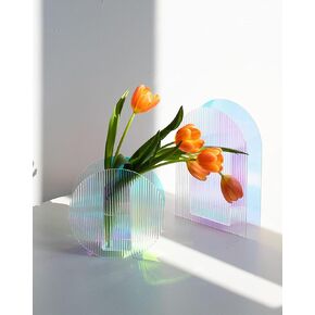 مزهرية أكريليك، مزهرية متموجة من الأكريليك قزحي الألوان، مزهرية أكريليك بألوان قوس قزح مزهرية فنية ذات ديكور بسيط (شكل دائري) in Kuwait