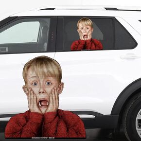 ملصق نافذة Ride-A-Long Screaming Kevin مثقوب مقاس 12 بوصة لقضاء عطلة عيد الميلاد يُعلق على النافذة الجانبية الخلفية. صُنع في الولايات المتحدة الأمريكية.