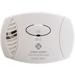 First Alert FAT1039730 Plug-in Carbon Monoxide Alarm