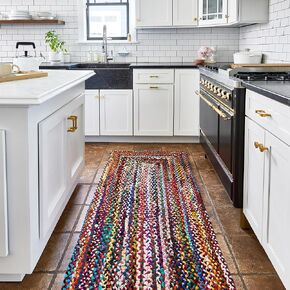 nuLOOM Tammara Bohemian Hand Braided Area Rug- Cotton, Handmade, Eco-Friendly, Colorful, Red, Blue, Pink, Yellow