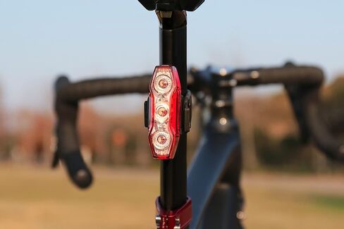 CATEYE - مصباح أمان نهاري قابل لإعادة الشحن عبر USB من ViZ in Kuwait