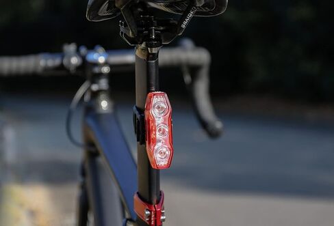 CATEYE - مصباح أمان نهاري قابل لإعادة الشحن عبر USB من ViZ in Kuwait