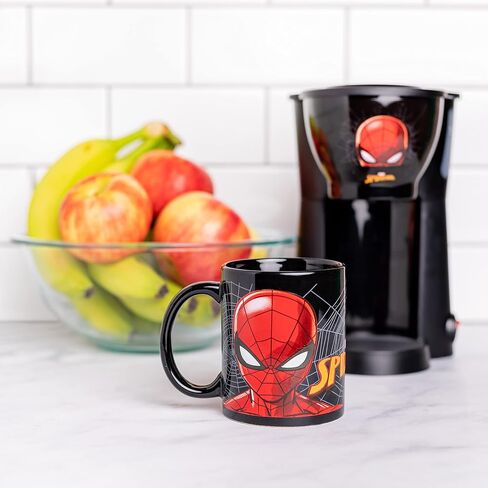Uncanny Brands Star Wars The Mandalorian & Baby Yoda Single Cup Coffee Maker Gift Set with 2 Mugs - Cup of Java with Mando & Baby Yoda in Saudi Arabia