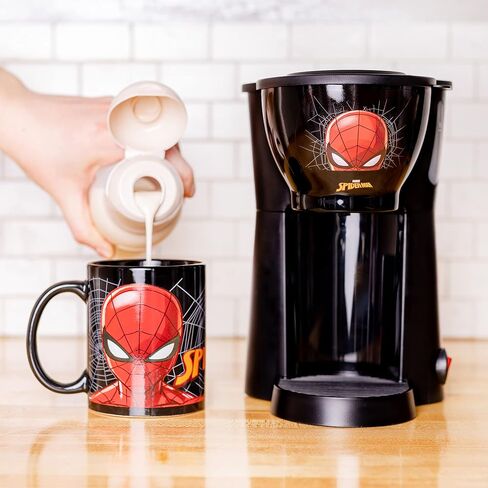 Uncanny Brands Star Wars The Mandalorian & Baby Yoda Single Cup Coffee Maker Gift Set with 2 Mugs - Cup of Java with Mando & Baby Yoda in Saudi Arabia