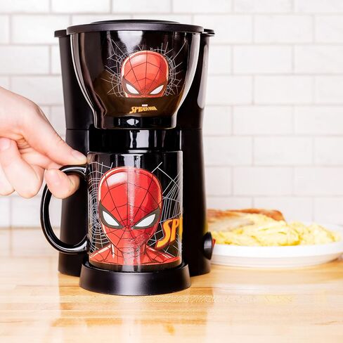 Uncanny Brands Star Wars The Mandalorian & Baby Yoda Single Cup Coffee Maker Gift Set with 2 Mugs - Cup of Java with Mando & Baby Yoda in Saudi Arabia