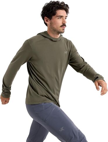 سترة Arc'teryx الرجالية Cormac ذات الوزن الثقيل Tatsu مقاس X-Large in Kuwait