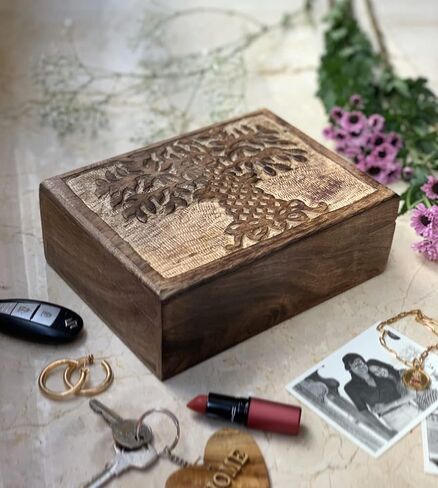 Great Birthday Gift Handmade Decorative Wooden Jewelry Box Tree Of Life Carving Jewelry Organizer Keepsake Box Treasure Chest Trinket Holder Watch Box Storage Lock Box Housewarming Gift in Saudi Arabia