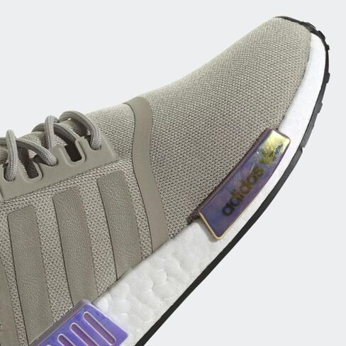 حذاء Adidas NMD_R1 للسيدات مقاس 7، اللون: كتان/كتان/بنفسجي سحري in Saudi Arabia