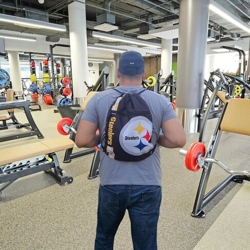 حقيبة ظهر برباط بشعار كبير من FOCO Buffalo Bills مع جيب بسحاب - حقيبة فواتير إصدار محدود - NFL Gear - أظهر روح فريقك مع معدات مشجعي Baltimore Ravens المرخصة رسميًا in Saudi Arabia