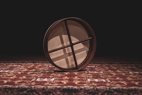 طبلة إطار Meinl Percussion مقاس 18 بوصة مع شريط متقاطع، سلتيك Bodhran-غير مصنوع في رأس جلد الماعز الصيني، لمسة نهائية بنية عتيقة، ضمان لمدة عامين، 0 (FD18BO) in Saudi Arabia