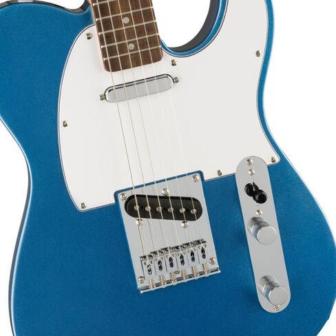 جهاز بث من سلسلة Squier Affinity®، ولوحة أصابع الغار الهندية، وحزمة Lake Placid Blue مع ملتقطات رفرف وقطعة قماش سائلة لتلميع الصوت in Saudi Arabia