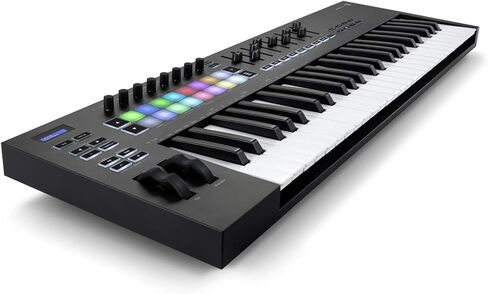 مجموعة وحدة التحكم بلوحة المفاتيح Novation Launchkey 49 MK3 49 Key USB MIDI مع سماعات الرأس وحامل لوحة المفاتيح (3 عناصر) in Kuwait
