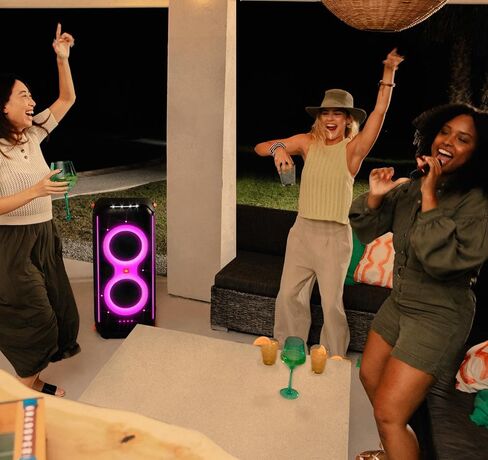 حزمة سماعات بلوتوث JBL Partybox 710 المحمولة مع ميكروفون لاسلكي PBM100 in Kuwait