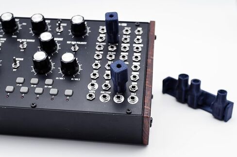 مجموعة مفكات صواميل مطبوعة ثلاثية الأبعاد لأنواع صواميل Eurorack الخمسة الأكثر شيوعًا، 8 مم، 10 مم، موز 3.5 مم. ننسى لوحات المركب خدش. in Saudi Arabia