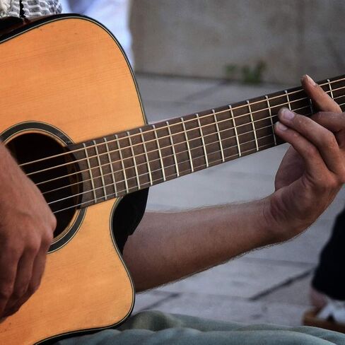 4 مجموعات Kmise الصوتية وتر غيتار الفوسفور البرونزية مقياس الضوء 0.011-0.052 بوصة AG200 in Kuwait