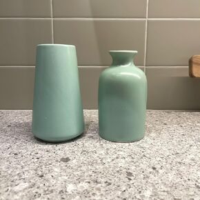 Chaumiere Set of 2- Classic White Ceramic Vases, Tall vases for Flowers, for Living Room Decorations, Home Decor, Modern Farmhouses, Ideal Shelf, Table, Bookshelf, Mantle, Pampas Grass