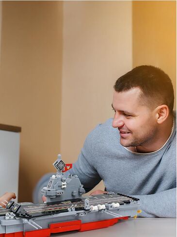 مجموعة مكعبات بناء حاملة الطائرات 786 قطعة، 8 في 1 مجموعة ألعاب بناء نموذج سفينة حربية عسكرية مع سفينة دورية بحرية، دبابة برية، مقاتلة جوية والمزيد من ألعاب بناء العلوم والتكنولوجيا والهندسة والرياضيات للأطفال بعمر 6 سنوات فما فوق in Kuwait