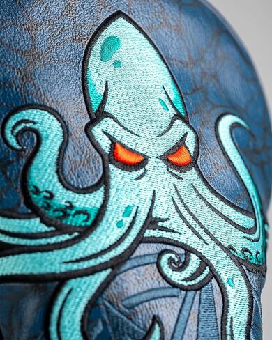غطاء رأس Pins & Aces Kraken - غطاء رأس كلاسيكي ممتاز مصنوع يدويًا بطابع Kraken - غطاء نادي جولف مضحك بجودة عالية - قم بتصميم حقيبة الجولف الخاصة بك وتخصيصها in Saudi Arabia