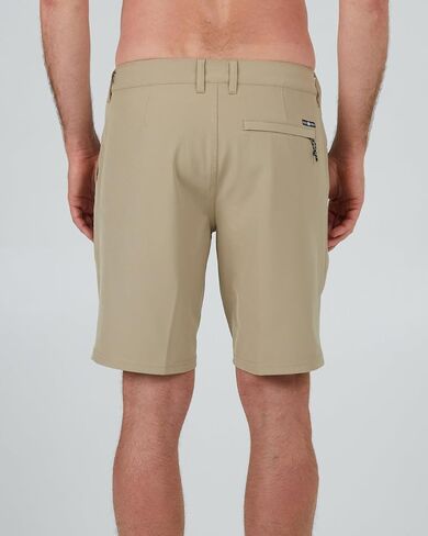 Salty Crew Lowtide 19" Hybrid Shorts in Saudi Arabia