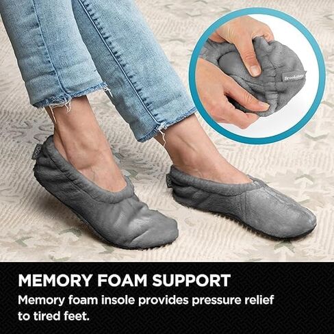 أحذية Brookstone القطيفة - شباشب مع نعل داخلي من الإسفنج الذكي - أحذية شيربا فائقة النعومة للارتداء في الأماكن المغلقة، نعل مانع للانزلاق، مقاس واحد يناسب معظم الأشخاص، شباشب قابلة للغسل في الغسالة للنساء in Kuwait