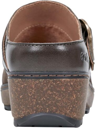 Earth Women's Kulla Clog in Kuwait