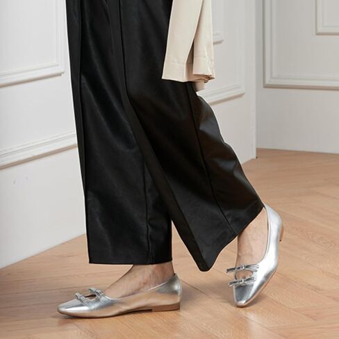 C.Paravano Chic عقدة على شكل فيونكة مسطحة عصرية بتصميم مجوف ومقدمة مستديرة، أحذية مريحة للاستخدام اليومي in Kuwait