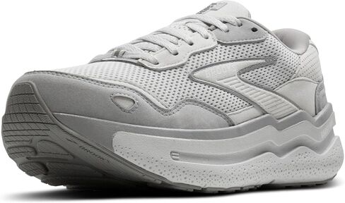 حذاء رياضي نسائي من Brooks Ghost Max من الجلد السويدي in Saudi Arabia