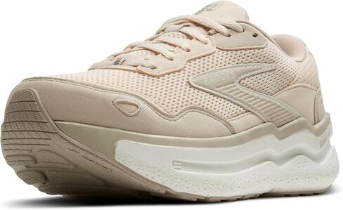 حذاء رياضي نسائي من Brooks Ghost Max من الجلد السويدي in Saudi Arabia