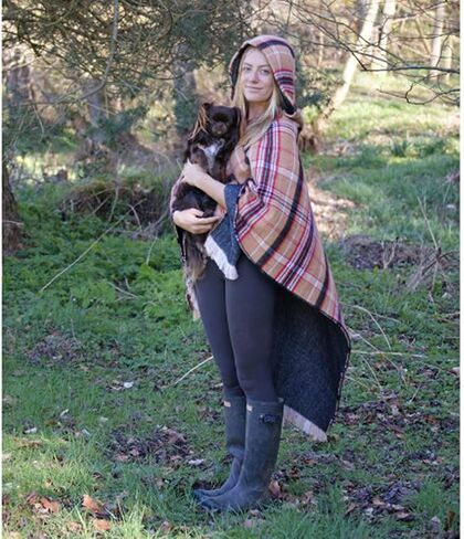 Tartan Design Hooded Poncho Soft Feel Warm Double Sided Traditional in Kuwait