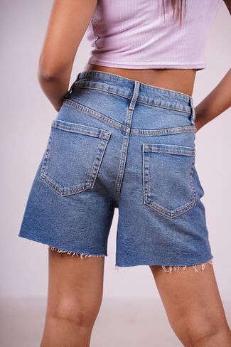 شورت جينز نسائي كاجوال ممزق مرتفع الارتفاع من Apurbo مناسب لـ (الولايات المتحدة، ألفا، متوسط، عادي، عادي، متوسط، أحمر الفراشة) in Kuwait